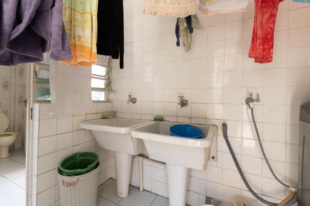 Casa à venda com 340m², 5 quartos e 1 vagaLavanderia