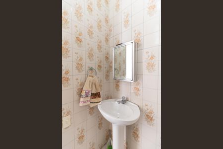 Casa à venda com 340m², 5 quartos e 1 vagaBanheiro de Serviço 