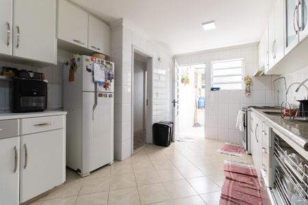 Casa à venda com 340m², 5 quartos e 1 vagaCozinha 