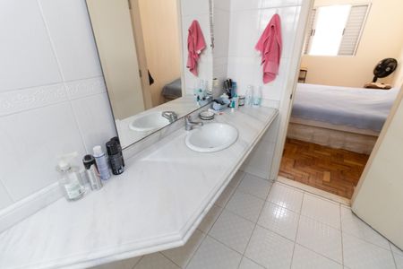 Casa à venda com 340m², 5 quartos e 1 vagaBanheiro da Suíte 5