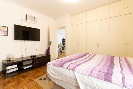 Casa à venda com 340m², 5 quartos e 1 vagaSuíte 1