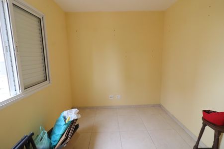 Quarto 2 de apartamento para alugar com 2 quartos, 52m² em Vila Osasco, Osasco
