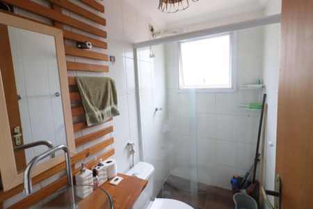 Banheiro de apartamento para alugar com 2 quartos, 52m² em Vila Osasco, Osasco