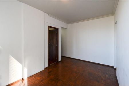 Sala  de apartamento para alugar com 1 quarto, 40m² em Lourdes, Belo Horizonte