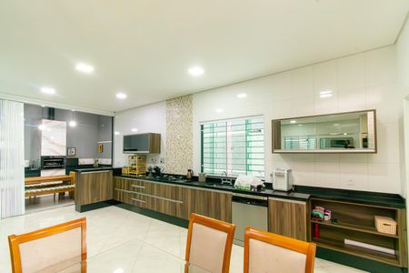 Casa à venda com 210m², 3 quartos e 2 vagas Casa à venda com 210m², 3 quartos e 2 vagasCozinha