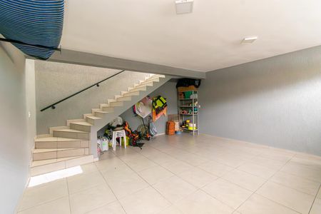 Casa à venda com 210m², 3 quartos e 2 vagas Casa à venda com 210m², 3 quartos e 2 vagasGaragem