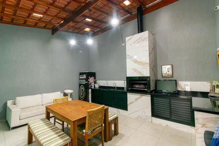 Casa à venda com 210m², 3 quartos e 2 vagas Casa à venda com 210m², 3 quartos e 2 vagasÁrea gourmet