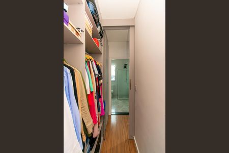 Casa à venda com 210m², 3 quartos e 2 vagas Casa à venda com 210m², 3 quartos e 2 vagasSuíte - Closet