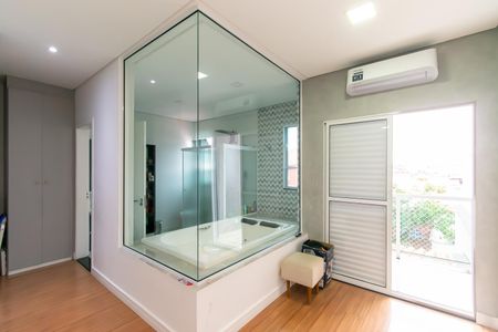 Casa à venda com 210m², 3 quartos e 2 vagas Casa à venda com 210m², 3 quartos e 2 vagasSuíte