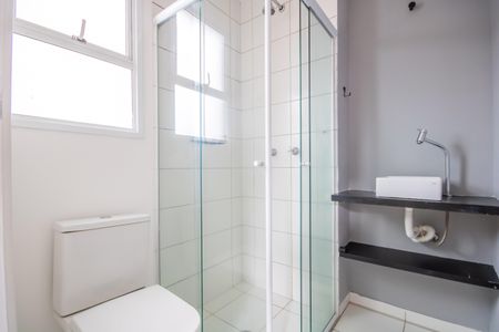 Apartamento à venda com 65m², 3 quartos e 1 vaga Apartamento à venda com 65m², 3 quartos e 1 vagaBanheiro da Suíte