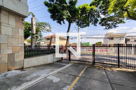 Apartamento à venda com 79m², 2 quartos e 1 vaga Apartamento à venda com 79m², 2 quartos e 1 vagaEntrada