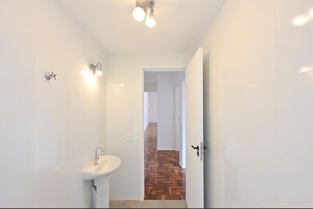Apartamento à venda com 79m², 2 quartos e 1 vagaBanheiro Social