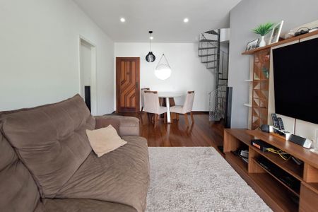 Apartamento à venda com 185m², 3 quartos e 2 vagas Apartamento à venda com 185m², 3 quartos e 2 vagasSala 1