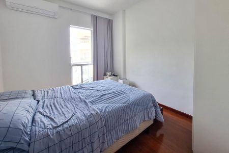 Apartamento à venda com 185m², 3 quartos e 2 vagas Apartamento à venda com 185m², 3 quartos e 2 vagasQuarto 1