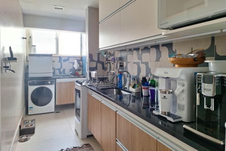 Apartamento à venda com 185m², 3 quartos e 2 vagas Apartamento à venda com 185m², 3 quartos e 2 vagasCozinha