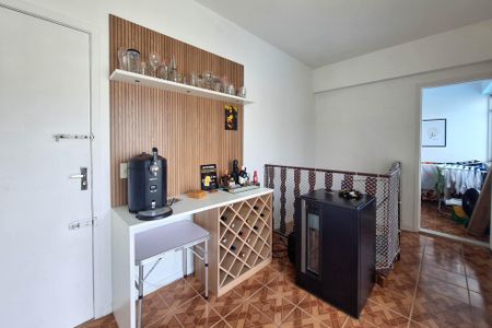 Apartamento à venda com 185m², 3 quartos e 2 vagas Apartamento à venda com 185m², 3 quartos e 2 vagasSala 2