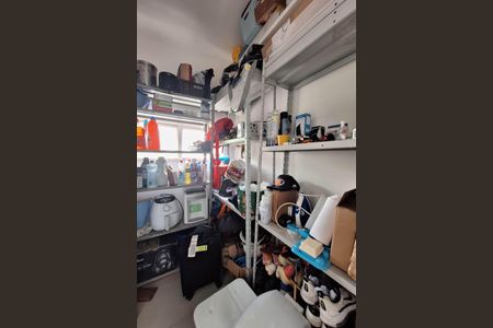 Apartamento à venda com 185m², 3 quartos e 2 vagas Apartamento à venda com 185m², 3 quartos e 2 vagasDespensa