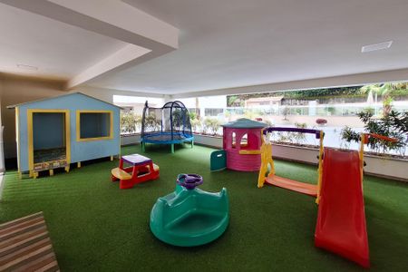 Apartamento à venda com 185m², 3 quartos e 2 vagas Apartamento à venda com 185m², 3 quartos e 2 vagasÁrea comum