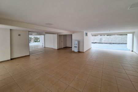 Apartamento à venda com 185m², 3 quartos e 2 vagas Apartamento à venda com 185m², 3 quartos e 2 vagasÁrea comum