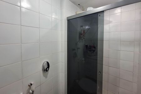 Apartamento à venda com 185m², 3 quartos e 2 vagas Apartamento à venda com 185m², 3 quartos e 2 vagasBanheiro 1