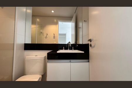 Apartamento para alugar com 85m², 2 quartos e 1 vaga Apartamento para alugar com 85m², 2 quartos e 1 vagaBanheiro social