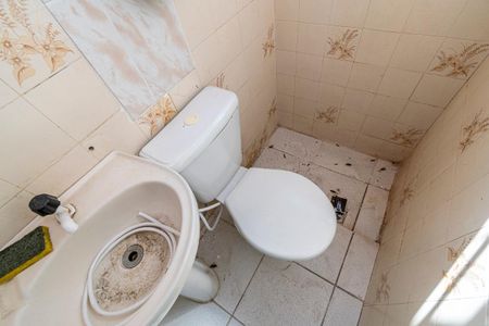 Casa à venda com 300m², 4 quartos e sem vaga Casa à venda com 300m², 4 quartos e sem vagaBanheiro da Suíte 2