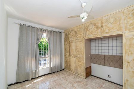 Casa à venda com 300m², 4 quartos e sem vaga Casa à venda com 300m², 4 quartos e sem vagaQuarto 1 - Suíte 1