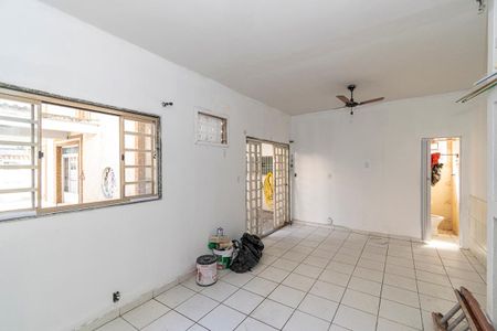 Casa à venda com 300m², 4 quartos e sem vaga Casa à venda com 300m², 4 quartos e sem vagaQuarto 4 Suíte 2