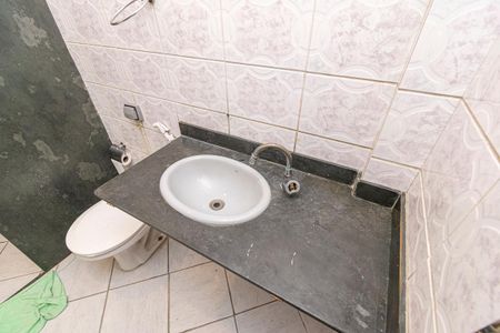 Casa à venda com 300m², 4 quartos e sem vaga Casa à venda com 300m², 4 quartos e sem vagaBanheiro Social 1