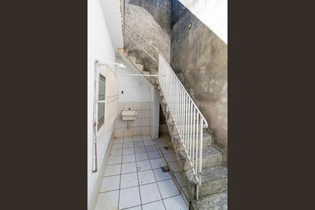 Área de Serviço de casa para alugar com 4 quartos, 300m² em Olaria, Rio de Janeiro
