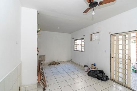 Casa à venda com 300m², 4 quartos e sem vaga Casa à venda com 300m², 4 quartos e sem vagaQuarto 4 Suíte 2