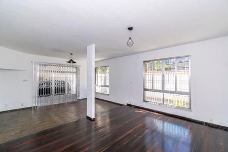 Casa para alugar com 4 quartos, 300m² em Olaria, Rio de Janeiro