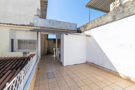 Casa à venda com 300m², 4 quartos e sem vaga Casa à venda com 300m², 4 quartos e sem vagaVaranda dos fundos