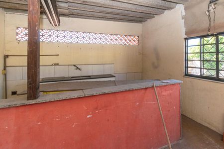 Casa à venda com 300m², 4 quartos e sem vaga Casa à venda com 300m², 4 quartos e sem vagaTerraço