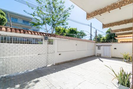 Varanda e Garagem de casa para alugar com 4 quartos, 300m² em Olaria, Rio de Janeiro