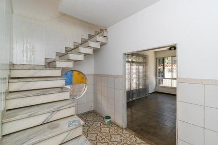 Sala de casa para alugar com 4 quartos, 300m² em Olaria, Rio de Janeiro