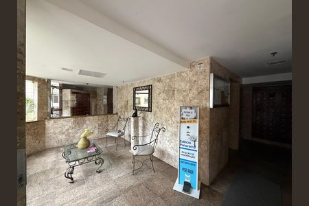 Hall de apartamento para alugar com 2 quartos, 60m² em Jacarepaguá, Rio de Janeiro