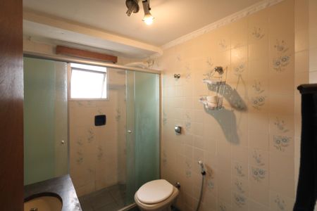 Banheiro social de apartamento para alugar com 2 quartos, 92m² em Santa Paula, São Caetano do Sul