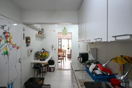 Apartamento à venda com 115m², 3 quartos e 2 vagasCozinha