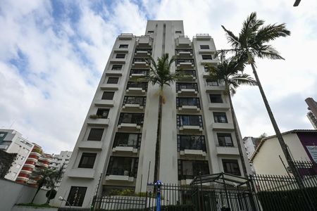 Apartamento à venda com 115m², 3 quartos e 2 vagasFachada