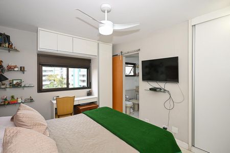 Apartamento à venda com 115m², 3 quartos e 2 vagasSuíte