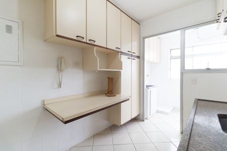 Cozinha  de apartamento para alugar com 2 quartos, 69m² em Vila das Merces, São Paulo