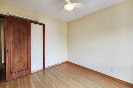 Apartamento à venda com 104m², 3 quartos e 1 vagaQuarto 2