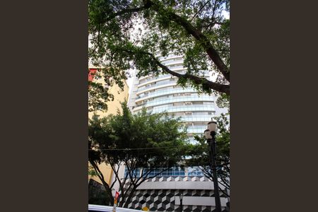Fachada de apartamento para alugar com 2 quartos, 64m² em Santa Efigênia, São Paulo