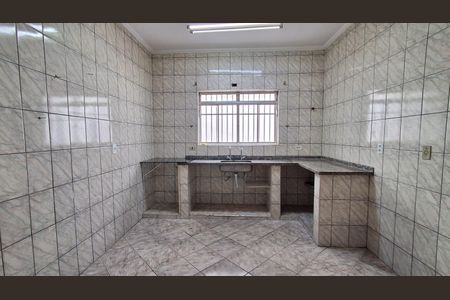 Casa para alugar com 200m², 3 quartos e sem vagaCozinha 