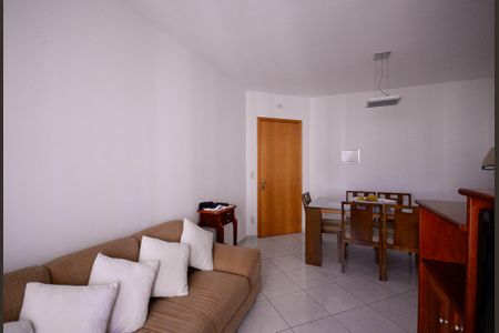 Sala  de apartamento para alugar com 2 quartos, 65m² em Vila Gumercindo, São Paulo