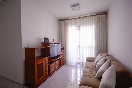 Sala  de apartamento para alugar com 2 quartos, 65m² em Vila Gumercindo, São Paulo