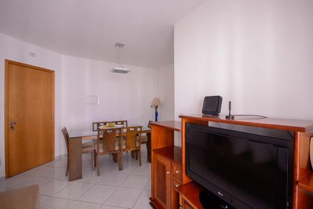 Sala  de apartamento para alugar com 2 quartos, 65m² em Vila Gumercindo, São Paulo