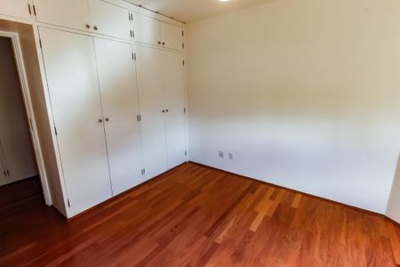 Apartamento para alugar com 250m², 4 quartos e sem vaga Apartamento para alugar com 250m², 4 quartos e sem vagaSuíte 2