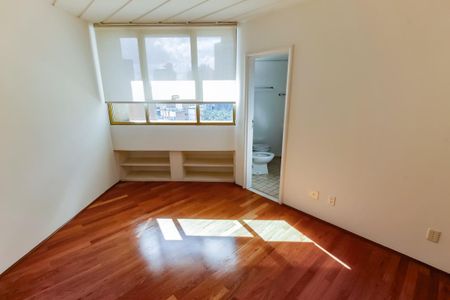 Apartamento para alugar com 250m², 4 quartos e sem vaga Apartamento para alugar com 250m², 4 quartos e sem vagaSuíte 2